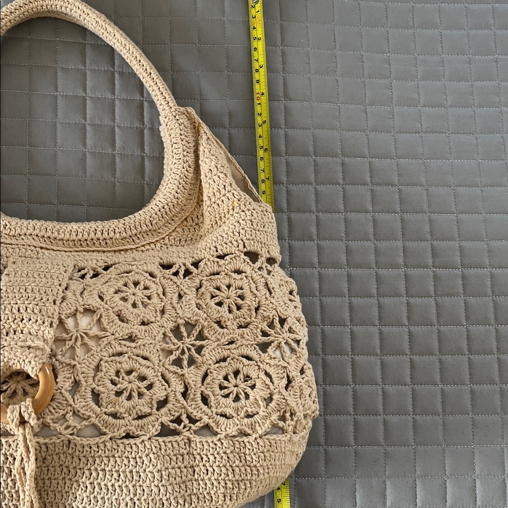 Elegant Cream Crochet Handbag - Picture 13 of 13